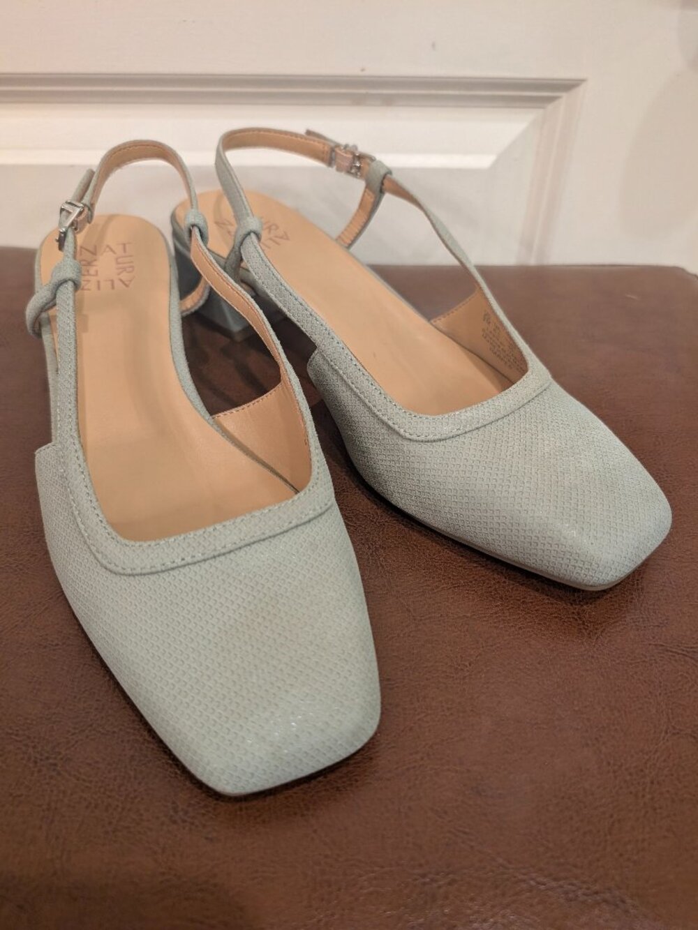 Naturalizer Harper Sage Green Leather Square Toe Slingback Block Heels 9M
